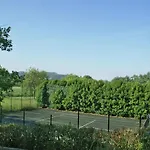 דירה Countryside Retreat In